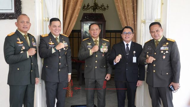 Pangdam IV/Diponegoro Dampingi Panglima TNI Lantik Perwira Baru, Tanamkan Semangat Kepemimpinan dan Patriotisme di Magelang