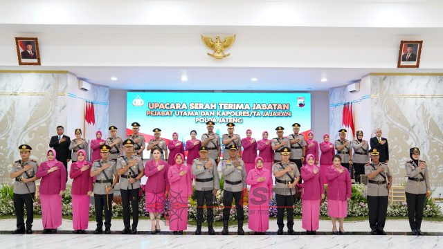 Polda Jateng Gelar Sertijab Terhadap 6 PJU dan 16 Jabatan Kapolres Jajaran
