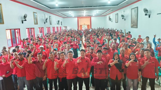 Ribuan Kader Merah Membanjiri Pati! Pengukuhan Ranting PDI Perjuangan Berlangsung Bak Gelombang Api Perjuangan