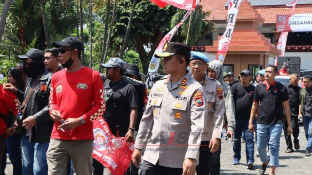 Kapolres Kudus Apresiasi, Massa Gelar Aksi Damai di DPRD Dengan Penyampaian Aspirasi Yang Tertib