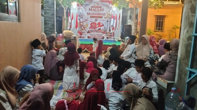 Warga Gembung Gelar Peringatan Maulid Nabi Muhammad SAW dan Malam Tasyakuran HUT ke-81 Kemerdekaan RI