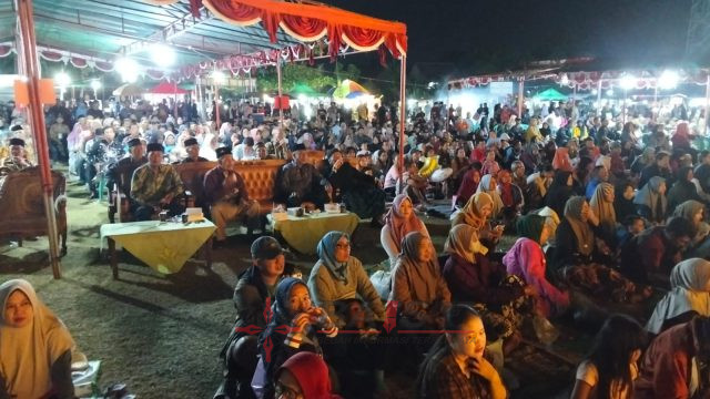 Ribuan Penonton Padati Lapangan Samba Jati Kulon, Pagelaran Kethoprak Peringatan HUT Ke-81 Kemerdekaan RI
