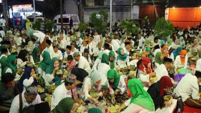 Kenduren Massal di Alun-alun Kudus Kulon Memasuki Babak Baru Hari Jadi Kudus Berubah Tanggal 23 Agustus