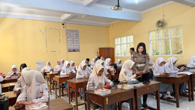 Polres Kudus Bekali 399 Siswa SMKN 1 Kudus Untuk Meningkatkan Literasi Digital dan Bijak Dalam Penggunaanya