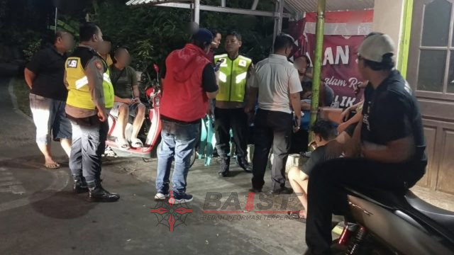 Dalam Hitungan Menit, Delapan Pelaku Penjudi Dadu Digital di Pos Kamling Diamankan Polisi