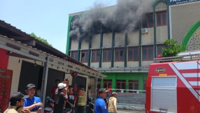 Kebakaran Hebat di Panti Asuhan Muslimat NU Kudus, Tiga Anak Sempat Terjebak di Lantai 3
