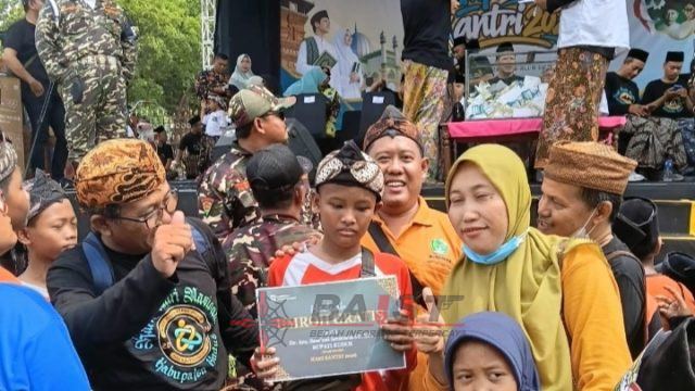 Puncak Peringatan HSN 2026 di Kudus Gelar Mlampah Sareng Santri, Siswa MTs NU Nurul Huda Dapat Hadiah Umroh